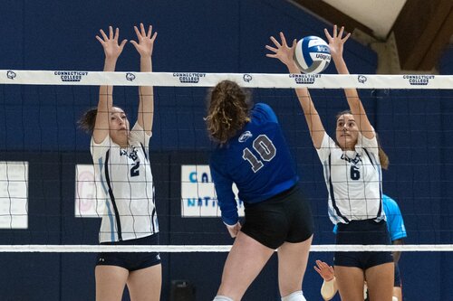 Women's Volleyball vs. Colby
Fall Weekend 2021
Oct. 2, 2021