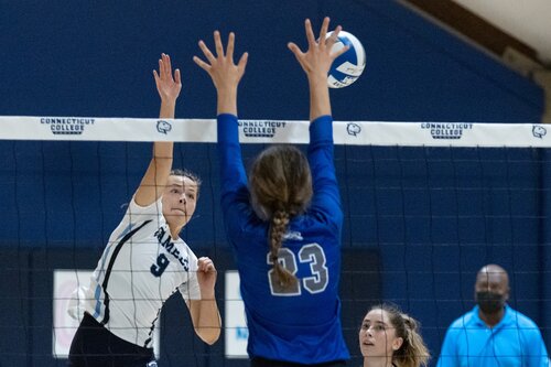 Women's Volleyball vs. Colby
Fall Weekend 2021
Oct. 2, 2021