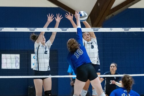 Women's Volleyball vs. Colby
Fall Weekend 2021
Oct. 2, 2021
