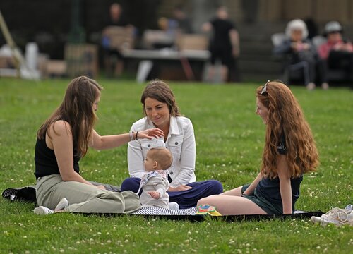 Reunion 2025 Class of ’75 President’s Champagne Reception Friday, May 30, 2025 in the Oak tent on Tempel Green. (Connecticut College photos by Sean D. Elliot)