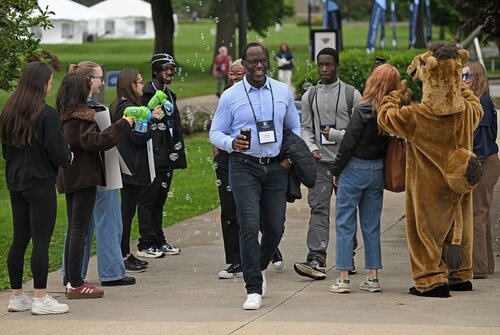 Reunion 2025 Mix, Mingle, Mimosa Saturday, May 31, 2025 at Cummings Patio. (Connecticut College photos by Sean D. Elliot)