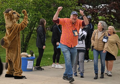 Reunion 2025 Mix, Mingle, Mimosa Saturday, May 31, 2025 at Cummings Patio. (Connecticut College photos by Sean D. Elliot)