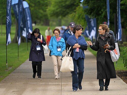 Reunion 2025 Mix, Mingle, Mimosa Saturday, May 31, 2025 at Cummings Patio. (Connecticut College photos by Sean D. Elliot)