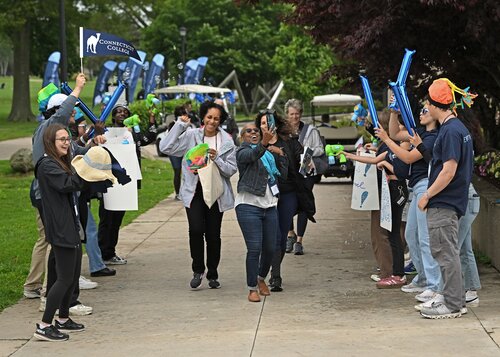 Reunion 2025 Mix, Mingle, Mimosa Saturday, May 31, 2025 at Cummings Patio. (Connecticut College photos by Sean D. Elliot)