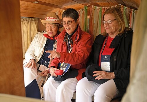 Reunion 2025 Mix, Mingle, Mimosa Saturday, May 31, 2025 at Cummings Patio. (Connecticut College photos by Sean D. Elliot)