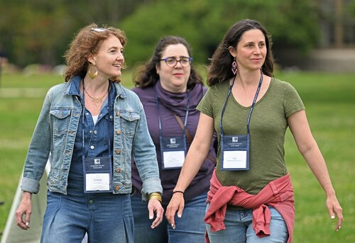 Reunion 2025 Class of ’75 President’s Champagne Reception Friday, May 30, 2025 in the Oak tent on Tempel Green. (Connecticut College photos by Sean D. Elliot)