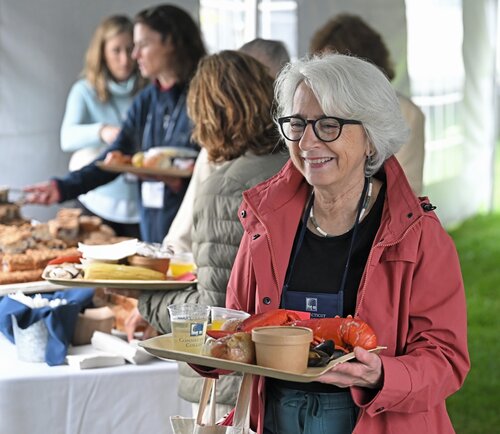 Reunion 2025 New England Lobster Bake Friday, May 30, 2025 in the main tent on Tempel Green. (Connecticut College photos by Sean D. Elliot)