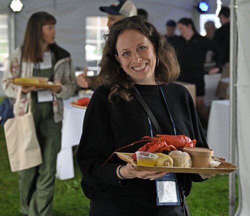 Reunion 2025 New England Lobster Bake Friday, May 30, 2025 in the main tent on Tempel Green. (Connecticut College photos by Sean D. Elliot)