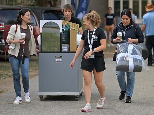 Student athletes help members of the class of 2029 move in to their residence halls Wednesday, August 20, 2025. (Connecticut College photos by Sean D. Elliot)