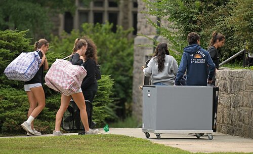 Student athletes help members of the class of 2029 move in to their residence halls Wednesday, August 20, 2025. (Connecticut College photos by Sean D. Elliot)