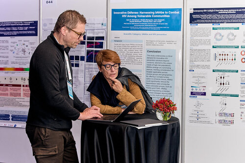 HIVR4P, the 5th HIV Research for Prevention Conference. Lima, Peru. 9 October, 2024

79
Poster Exhibition
Photos of group discussing/presenters on both 3rd and 4th floor

©️ Nicole Bergman / IAS