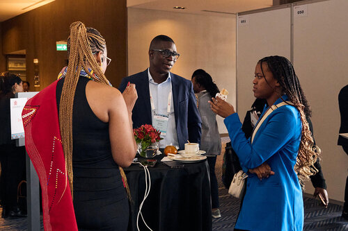 HIVR4P, the 5th HIV Research for Prevention Conference. Lima, Peru. 8 October, 2024

Meet the experts lunch
Speakers and researchers networking.

©️ Nicole Bergman / IAS
