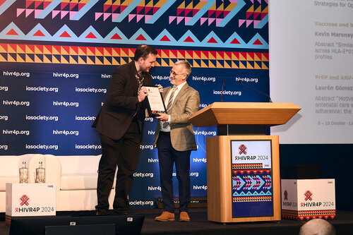HIVR4P, the 5th HIV Research for Prevention Conference. Lima, Peru. 10 October, 2024

PL04 Realising the promise
Award presenter Cesar Boggiano (National Institutes of Health) 
 award recipients:
• Maroney (University of Alabama)

©️ Nicole Bergman / IAS