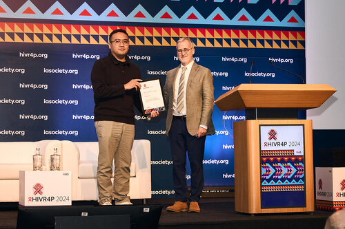 HIVR4P, the 5th HIV Research for Prevention Conference. Lima, Peru. 10 October, 2024

PL04 Realising the promise
Award presenter Cesar Boggiano (National Institutes of Health) 
• Rifaldy Fajar (Yogyakarta State University)


©️ Nicole Bergman / IAS