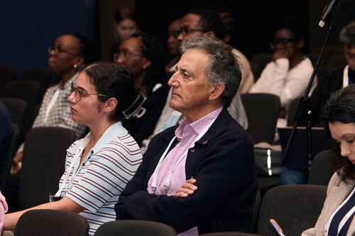 SAT05
Beyond prevention: harnessing HIV vaccines for an HIV cure
Audience

©️ Nicole Bergman / IAS