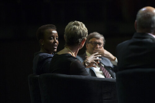 Accelerating the Decline of the Burden and Incidence of HIV in Sub-Saharan Africa (WESS01) Special Session.
Accelerating the Decline of the Burden and Incidence of HIV in Sub-Saharan Africa (WESS01) Special Session.
Bill Gates and Nduku Kilonzo, 20 July, 2016.
Photo©International AIDS Society/Rogan Ward