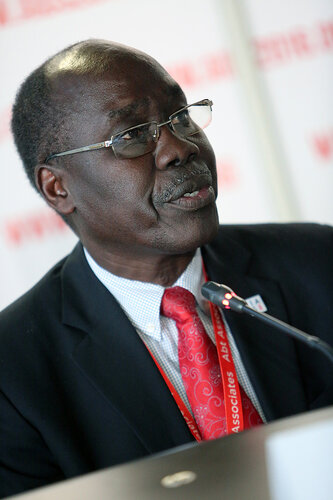 21st International AIDS Conference (AIDS 2016), Durban, South Africa.
Wednesday 20 July : Venue DURBAN ICC - Press Conference Room 2 (In Media Centre)
Official Press Conference : Scaling up HIV Treatment in the Developing World
James Hakim
Photo©International AIDS Society/Abhi Indrarajan