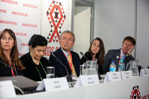 21st International AIDS Conference (AIDS 2016), Durban, South Africa.
Wednesday 20 July : Venue DURBAN ICC - Press Conference Room 2 (In Media Centre)
Official Press Conference : Scaling up HIV Treatment in the Developing World
Panel from L-R :  Sharonann Lynch, James Hakim, Mhairi Maskew, Wafaa El-Sadr, Francois Dabis, Maya L Petersen, Anton Pozniak
Photo©International AIDS Society/Abhi Indrarajan
