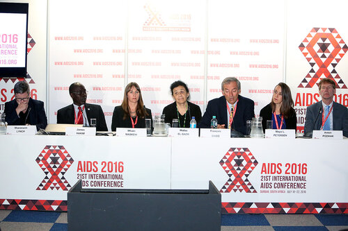21st International AIDS Conference (AIDS 2016), Durban, South Africa.
Wednesday 20 July : Venue DURBAN ICC - Press Conference Room 2 (In Media Centre)
Official Press Conference : Scaling up HIV Treatment in the Developing World
Panel from L-R :  Sharonann Lynch, James Hakim, Mhairi Maskew, Wafaa El-Sadr, Francois Dabis, Maya L Petersen, Anton Pozniak
Photo©International AIDS Society/Abhi Indrarajan