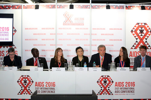 21st International AIDS Conference (AIDS 2016), Durban, South Africa.
Wednesday 20 July : Venue DURBAN ICC - Press Conference Room 2 (In Media Centre)
Official Press Conference : Scaling up HIV Treatment in the Developing World
Panel from L-R :  Sharonann Lynch, James Hakim, Mhairi Maskew, Wafaa El-Sadr, Francois Dabis, Maya L Petersen, Anton Pozniak
Photo©International AIDS Society/Abhi Indrarajan