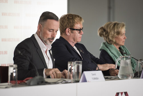 21st International AIDS Conference (AIDS 2016), Durban, South Africa.
Photo shows the PEPFAR and Elton John AIDS Foundation Press Conference. Left to Right: David Furnish, Chairman, Elton John AIDS Foundation; Sir Elton John, Founder, Elton John AIDS Foundation; Ambassador Deborah Birx, United States Global AIDS Coordinator.
Photo©International AIDS Society/Steve Forrest/Workers' Photos