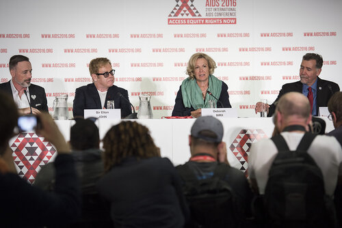 21st International AIDS Conference (AIDS 2016), Durban, South Africa.
Photo shows the PEPFAR and Elton John AIDS Foundation Press Conference. Left to Right: David Furnish, Chairman, Elton John AIDS Foundation; Sir Elton John, Founder, Elton John AIDS Foundation; Ambassador Deborah Birx, United States Global AIDS Coordinator; Chris Beyrer, President International AIDS Society.
Photo©International AIDS Society/Steve Forrest/Workers' Photos