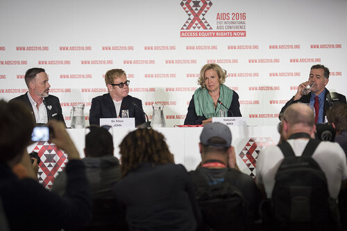 21st International AIDS Conference (AIDS 2016), Durban, South Africa.
Photo shows the PEPFAR and Elton John AIDS Foundation Press Conference. Left to Right: David Furnish, Chairman, Elton John AIDS Foundation; Sir Elton John, Founder, Elton John AIDS Foundation; Ambassador Deborah Birx, United States Global AIDS Coordinator; Chris Beyrer, President International AIDS Society.
Photo©International AIDS Society/Steve Forrest/Workers' Photos