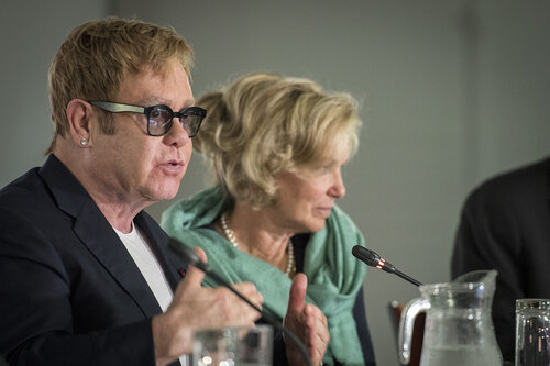 21st International AIDS Conference (AIDS 2016), Durban, South Africa.
Photo shows the PEPFAR and Elton John AIDS Foundation Press Conference. Left to Right: David Furnish, Chairman, Elton John AIDS Foundation; Sir Elton John, Founder, Elton John AIDS Foundation; Ambassador Deborah Birx, United States Global AIDS Coordinator.
Photo©International AIDS Society/Steve Forrest/Workers' Photos
