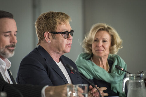21st International AIDS Conference (AIDS 2016), Durban, South Africa.
Photo shows the PEPFAR and Elton John AIDS Foundation Press Conference. Left to Right: David Furnish, Chairman, Elton John AIDS Foundation; Sir Elton John, Founder, Elton John AIDS Foundation; Ambassador Deborah Birx, United States Global AIDS Coordinator.
Photo©International AIDS Society/Steve Forrest/Workers' Photos