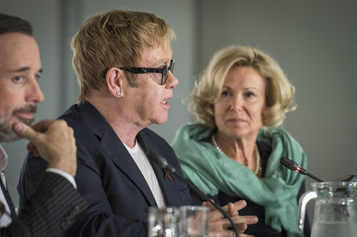 21st International AIDS Conference (AIDS 2016), Durban, South Africa.
Photo shows the PEPFAR and Elton John AIDS Foundation Press Conference. Left to Right: David Furnish, Chairman, Elton John AIDS Foundation; Sir Elton John, Founder, Elton John AIDS Foundation; Ambassador Deborah Birx, United States Global AIDS Coordinator.
Photo©International AIDS Society/Steve Forrest/Workers' Photos