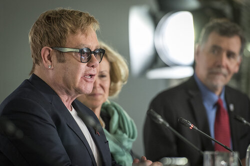 21st International AIDS Conference (AIDS 2016), Durban, South Africa.
Photo shows the PEPFAR and Elton John AIDS Foundation Press Conference. Left to Right: Sir Elton John, Founder, Elton John AIDS Foundation; Ambassador Deborah Birx, United States Global AIDS Coordinator; Chris Beyrer, President International AIDS Society.
Photo©International AIDS Society/Steve Forrest/Workers' Photos