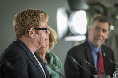 21st International AIDS Conference (AIDS 2016), Durban, South Africa.
Photo shows the PEPFAR and Elton John AIDS Foundation Press Conference. Left to Right: David Furnish, Chairman, Elton John AIDS Foundation; Sir Elton John, Founder, Elton John AIDS Foundation; Ambassador Deborah Birx, United States Global AIDS Coordinator.
Photo©International AIDS Society/Steve Forrest/Workers' Photos