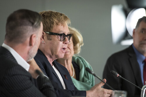21st International AIDS Conference (AIDS 2016), Durban, South Africa.
Photo shows the PEPFAR and Elton John AIDS Foundation Press Conference. Left to Right: David Furnish, Chairman, Elton John AIDS Foundation; Sir Elton John, Founder, Elton John AIDS Foundation; Ambassador Deborah Birx, United States Global AIDS Coordinator; Chris Beyrer, President International AIDS Society.
Photo©International AIDS Society/Steve Forrest/Workers' Photos