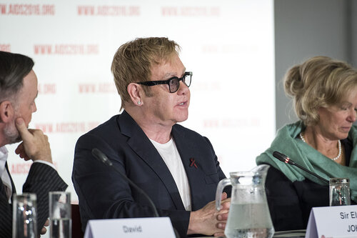21st International AIDS Conference (AIDS 2016), Durban, South Africa.
Photo shows the PEPFAR and Elton John AIDS Foundation Press Conference. Left to Right: David Furnish, Chairman, Elton John AIDS Foundation; Sir Elton John, Founder, Elton John AIDS Foundation; Ambassador Deborah Birx, United States Global AIDS Coordinator.
Photo©International AIDS Society/Steve Forrest/Workers' Photos