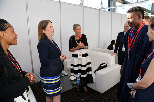 21st International AIDS Conference (AIDS 2016), Durban, South Africa.
Wednesday July 2016, VENUE : Durban ICC (Green Room)
Wednesday Plenary
Backstage Pictures before going onto stage
Photo©International AIDS Society/Abhi Indrarajan