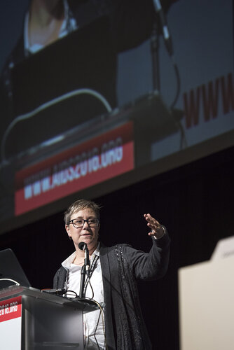 21st International AIDS Conference (AIDS 2016), Durban, South Africa.
Photo shows the 'Courage in Leadership: World Leaders with the Political Will to Remove Punitive Laws session.
From Left to Right: Laurel Sprague, HIV Justice Network, United States speaking.
Photo©International AIDS Society/Steve Forrest/Workers' Photos