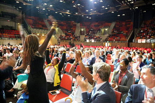 21st International AIDS Conference (AIDS 2016), Durban, South Africa.
Tuesday 19th July 2016, VENUE : Durban ICC Session Hall 1
Tuesday Plenary

Photo©International AIDS Society/Abhi Indrarajan
