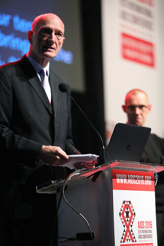 21st International AIDS Conference (AIDS 2016), Durban, South Africa.
Tuesday 19th July 2016, VENUE : Durban ICC Session Hall 1
Tuesday Plenary
Speaker Jonathan Mann
Photo©International AIDS Society/Abhi Indrarajan