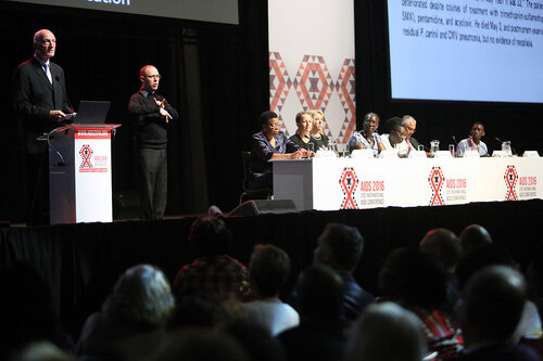 21st International AIDS Conference (AIDS 2016), Durban, South Africa.
Tuesday 19th July 2016, VENUE : Durban ICC Session Hall 1
Tuesday Plenary
Speaker Jonathan Mann
Photo©International AIDS Society/Abhi Indrarajan