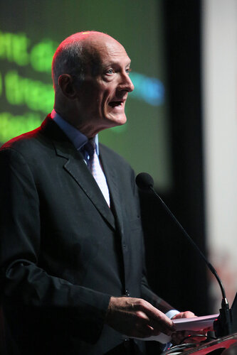 21st International AIDS Conference (AIDS 2016), Durban, South Africa.
Tuesday 19th July 2016, VENUE : Durban ICC Session Hall 1
Tuesday Plenary
Speaker Jonathan Mann
Photo©International AIDS Society/Abhi Indrarajan