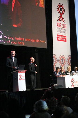 21st International AIDS Conference (AIDS 2016), Durban, South Africa.
Tuesday 19th July 2016, VENUE : Durban ICC Session Hall 1
Tuesday Plenary
Speaker Jonathan Mann
Photo©International AIDS Society/Abhi Indrarajan