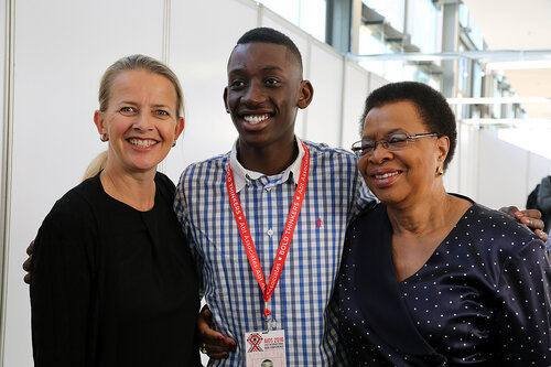 21st International AIDS Conference (AIDS 2016), Durban, South Africa.
Tuesday 19th July 2016, VENUE : Durban ICC (Green Room)
Tuesday Plenary

Princess Mabel of Orange-Nassau, Sello Andy Morobi and Graca Machel

Photo©International AIDS Society/Abhi Indrarajan
