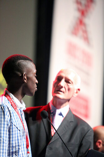 21st International AIDS Conference (AIDS 2016), Durban, South Africa.
Tuesday 19th July 2016, VENUE : Durban ICC Session Hall 1
Tuesday Plenary
Speaker : Jonathan Mann with his Godson Sello Andy Morobi
Photo©International AIDS Society/Abhi Indrarajan
