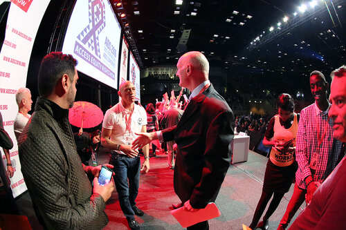 21st International AIDS Conference (AIDS 2016), Durban, South Africa.
Tuesday 19th July 2016, VENUE : Durban ICC Session Hall 1
Tuesday Plenary
Protesters on stage with dignitaries after Jonathan man invited them to come on stage
Photo©International AIDS Society/Abhi Indrarajan