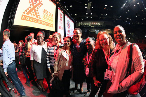 21st International AIDS Conference (AIDS 2016), Durban, South Africa.
Tuesday 19th July 2016, VENUE : Durban ICC Session Hall 1
Tuesday Plenary
Protesters on stage with dignitaries after Jonathan man invited them to come on stage
Photo©International AIDS Society/Abhi Indrarajan