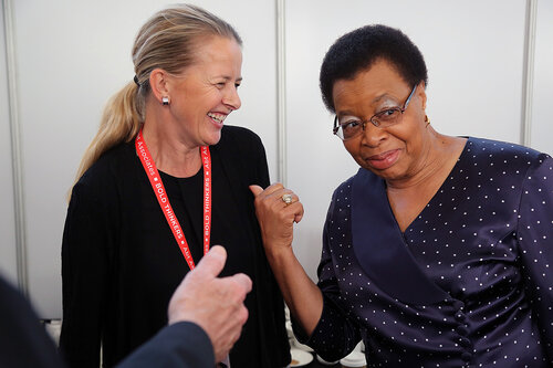21st International AIDS Conference (AIDS 2016), Durban, South Africa.
Tuesday 19th July 2016, VENUE : Durban ICC (Green Room)
Tuesday Plenary
Princess Mabel of Orange-Nassau interacting with Graca Machel
Photo©International AIDS Society/Abhi Indrarajan