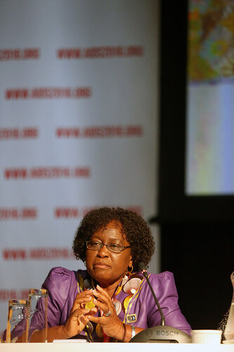 21st International AIDS Conference (AIDS 2016), Durban, South Africa.
THSA06 Moving from Silos to Solidarity
Thursday 21 July : Venue -Session Room 7
Co-Chair : Olive Shisana
Photo©International AIDS Society/Abhi Indrarajan