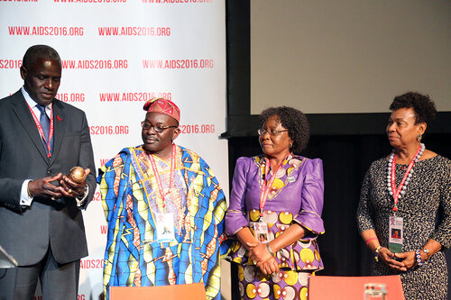 21st International AIDS Conference (AIDS 2016), Durban, South Africa.
THSA06 Moving from Silos to Solidarity
Thursday 21 July : Venue -Session Room 7
Barbara Lee Getting ready to recieve the award
Photo©International AIDS Society/Abhi Indrarajan