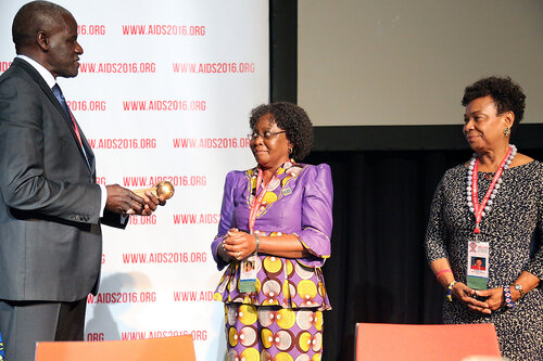 21st International AIDS Conference (AIDS 2016), Durban, South Africa.
THSA06 Moving from Silos to Solidarity
Thursday 21 July : Venue -Session Room 7
Barbara Lee Getting ready to recieve the award
Photo©International AIDS Society/Abhi Indrarajan
