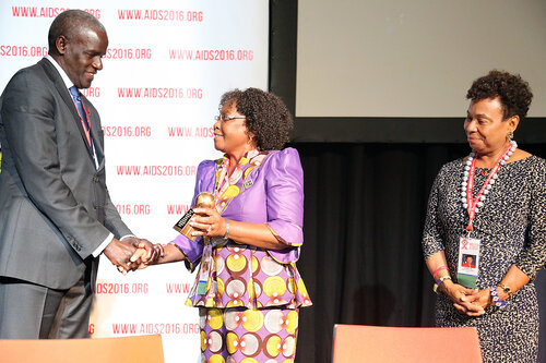 21st International AIDS Conference (AIDS 2016), Durban, South Africa.
THSA06 Moving from Silos to Solidarity
Thursday 21 July : Venue -Session Room 7
Barbara Lee Getting ready to recieve the award
Photo©International AIDS Society/Abhi Indrarajan